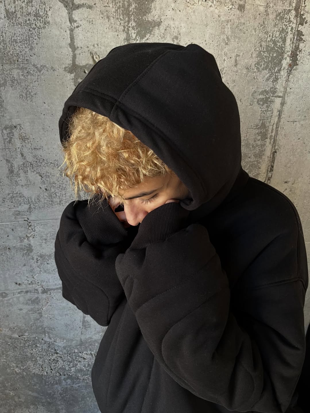 EMULAOR BLACK HOODIE x1