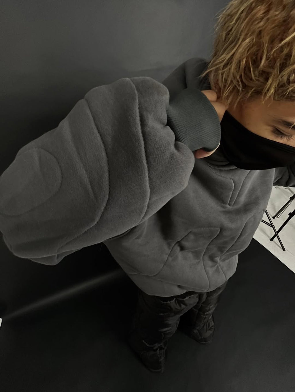 EMULAOR GRAY HOODIE x1